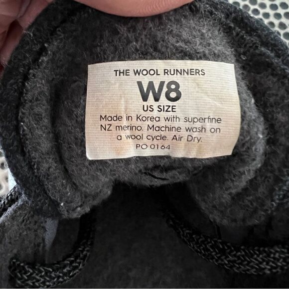 Allbirds women’s size 8 gray wool runners. - Picture 9 of 9